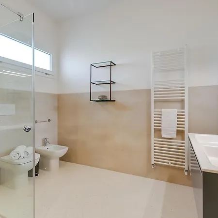 Elysium With Pool And Garden - Happy *