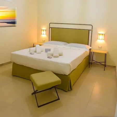 Villa Elysium With Pool And Garden - Happy Rentals Apartment *