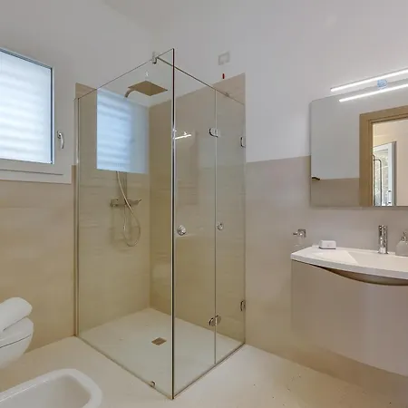 Elysium With Pool And Garden - Happy Apartmán *