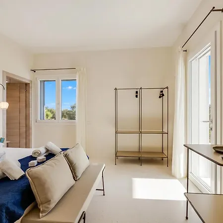 Elysium For 10 With Pool Near Gallipoli *